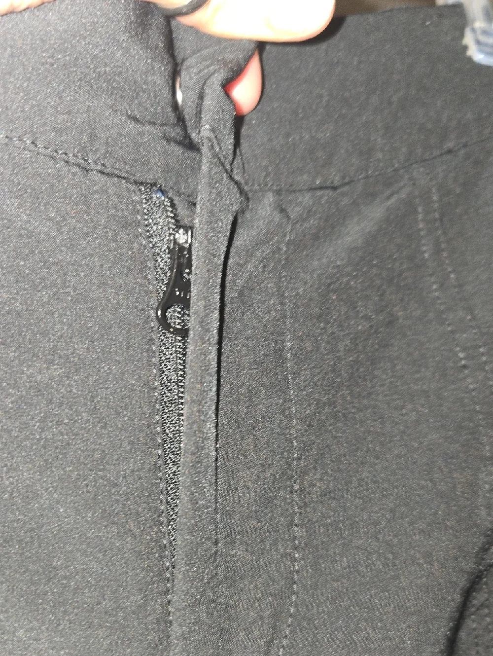 Mondetta Black Ribbed Top with Logo Tag - Picture 5 of 9